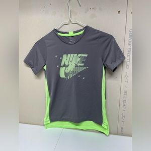 Nike DriFit Shirt